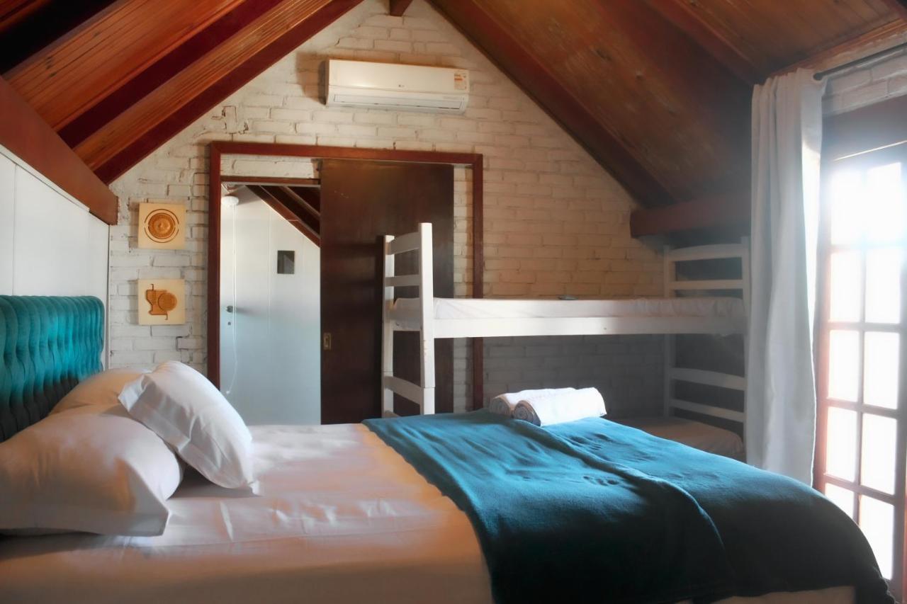 Brava Point Pousada E Hostel Ітажаї Екстер'єр фото